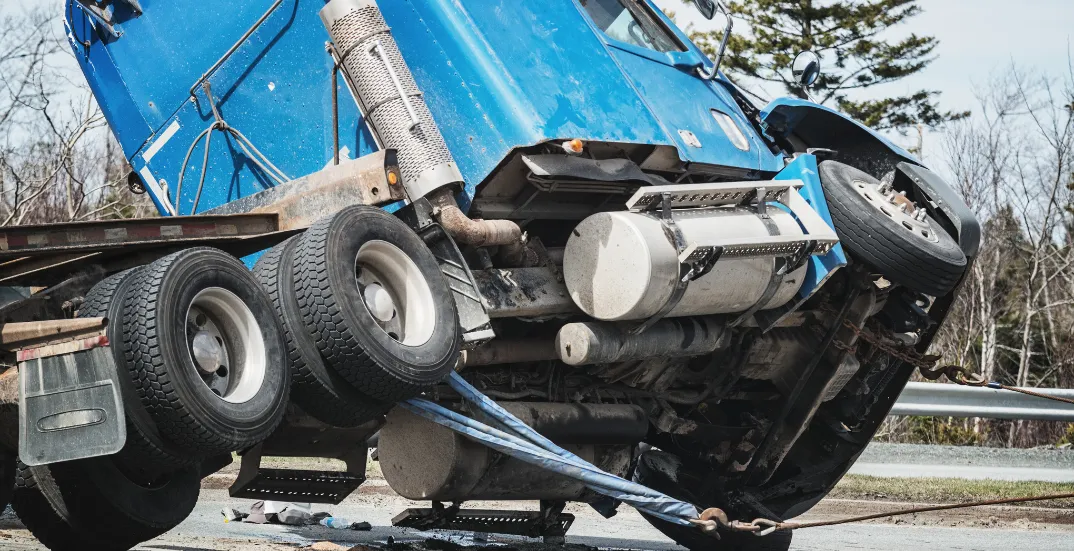 Steps to Take Immediately After a Truck Accident in Sarasota