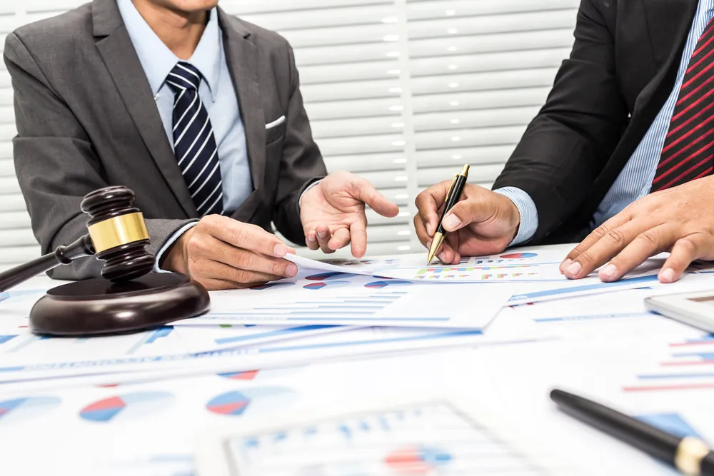 The Benefits of Hiring a Local Sarasota Attorney for Your Truck Accident Case